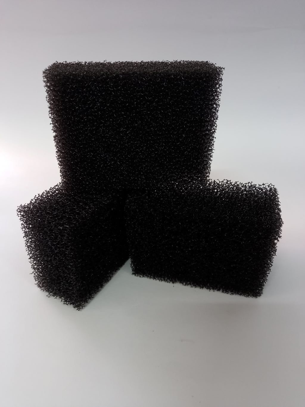 Exfoliating Black body sponge - iBeauty